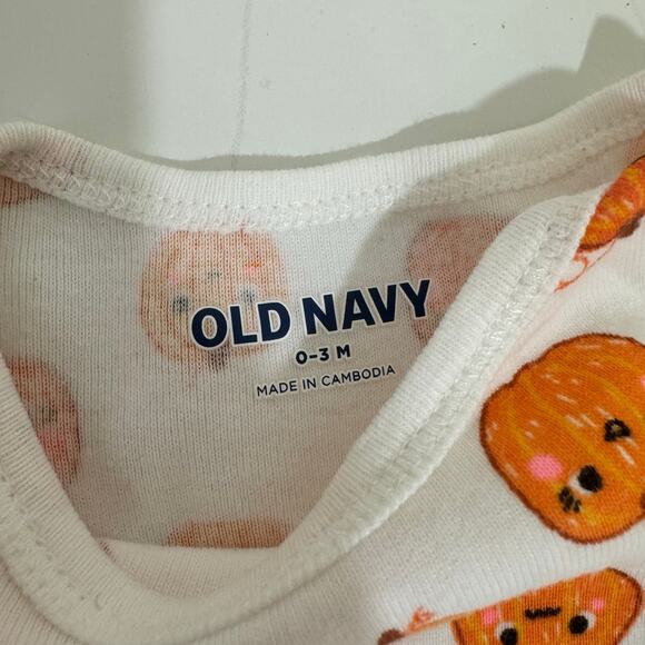 Old Navy Pumpkin Long Sleeve Bodysuit Size 0-3 Months - Picture 2 of 2